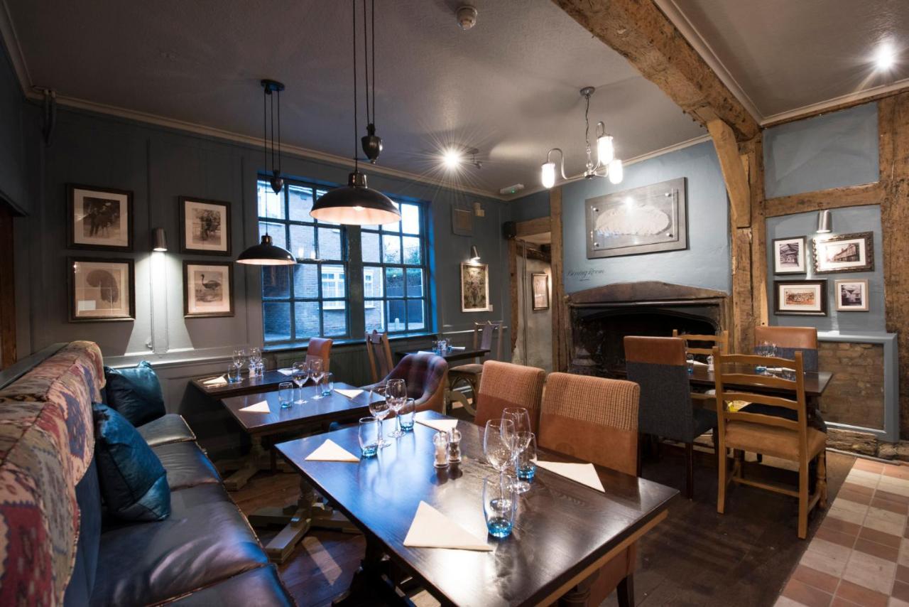 The Ostrich Colnbrook London Heathrow Gasthof