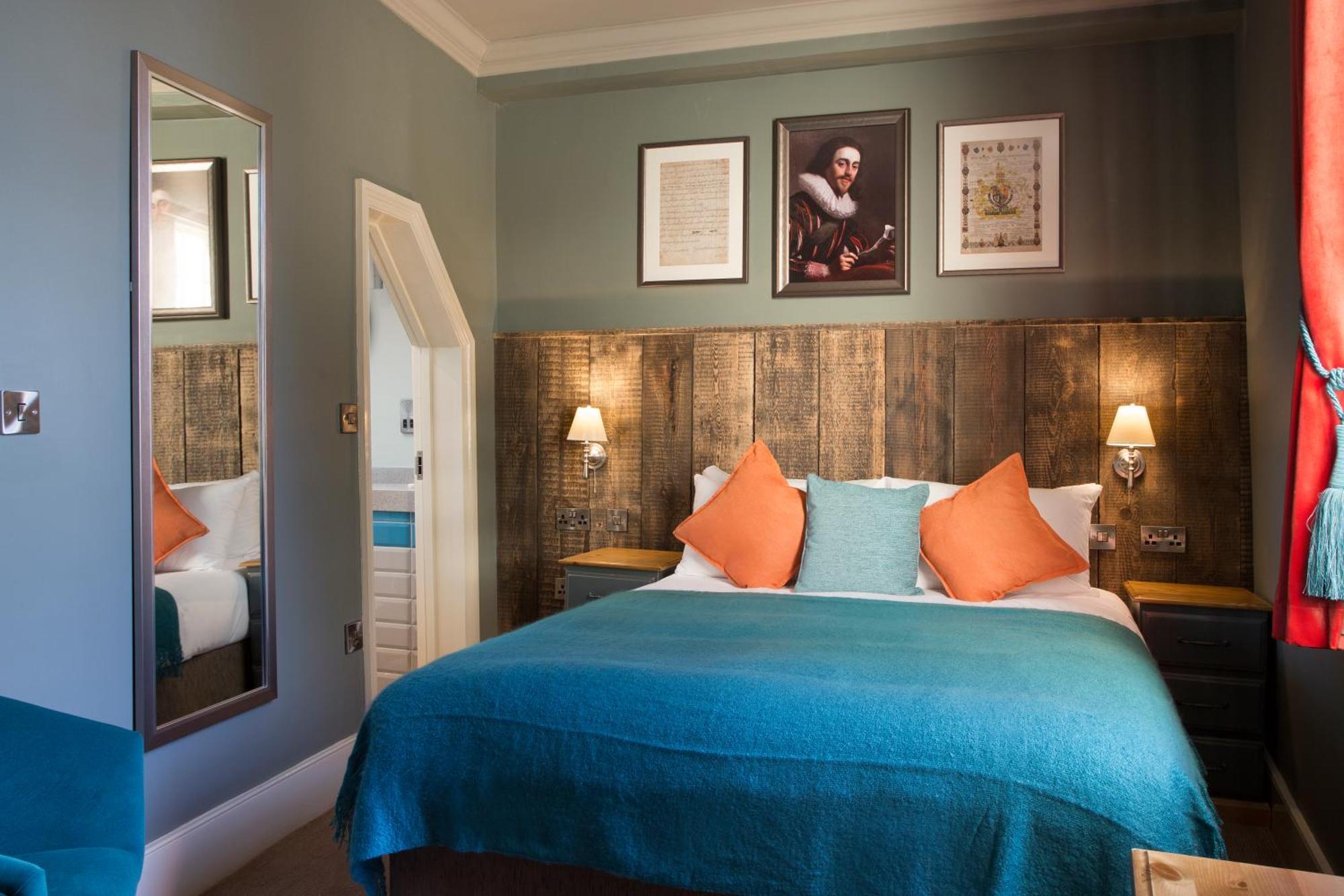 The Ostrich Colnbrook London Heathrow Gasthof 4*